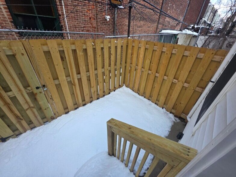 Building Photo - 2910 N Taylor St