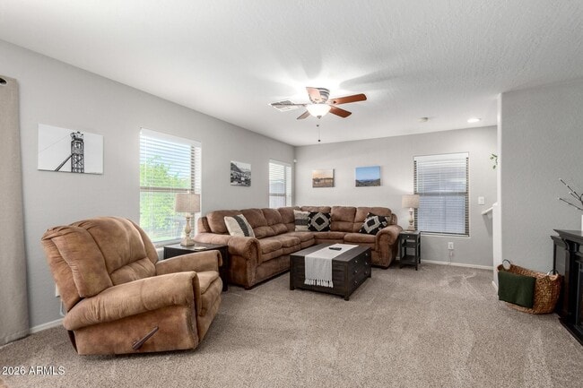 Building Photo - 18452 El Amancer