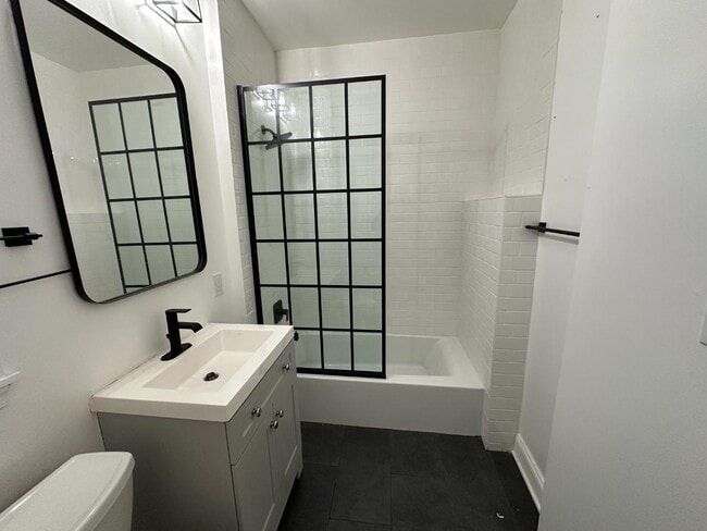 Building Photo - 1825 Madison Ave