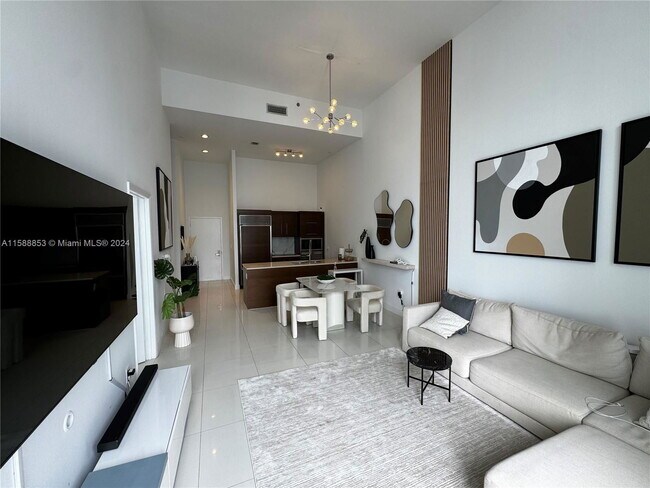 Building Photo - 475 Brickell Ave
