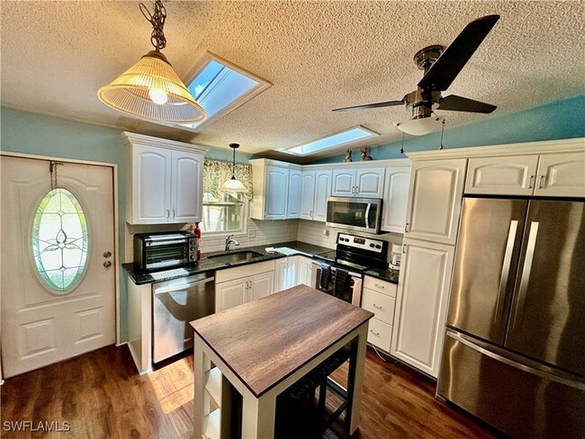 Building Photo - 3165 Bunny Run Dr