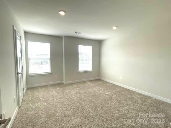 Building Photo - 10476 Dalton Woods Ct NW