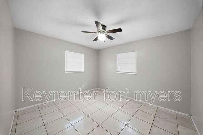 Building Photo - 464 Carolina Ave