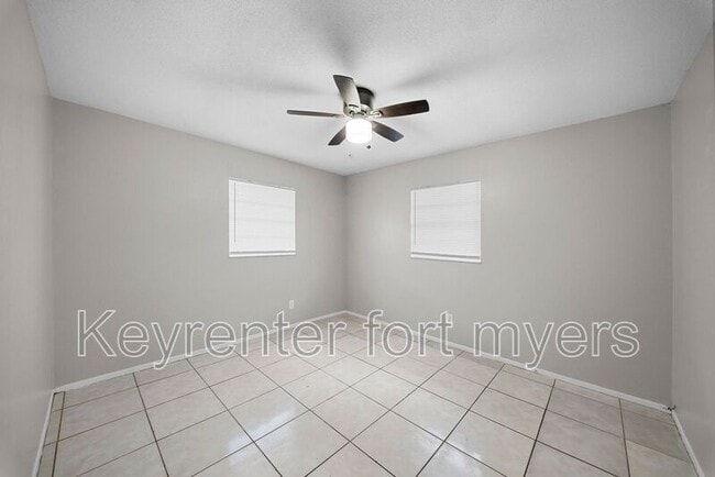 Building Photo - 464A Carolina Ave