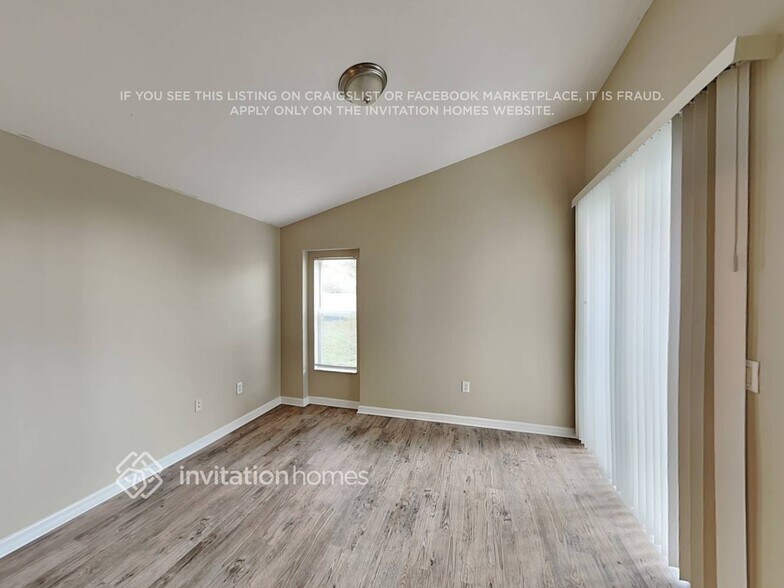 Building Photo - 8013 Alamosa Wood Ave