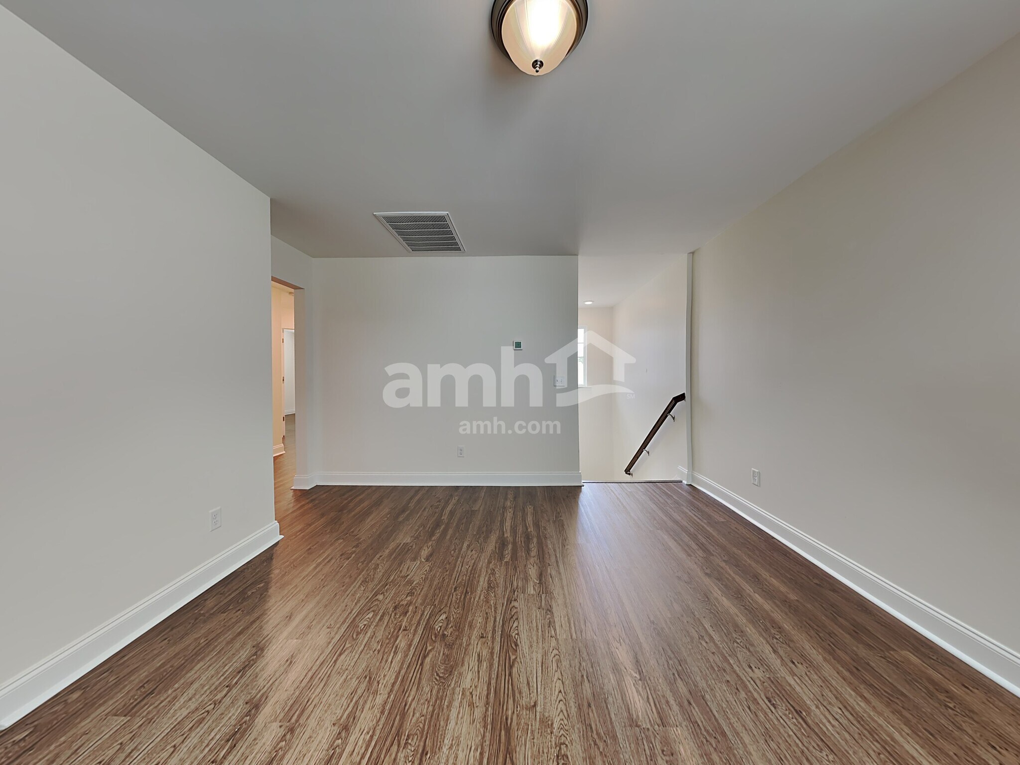 Building Photo - 307 Dogwood Cir