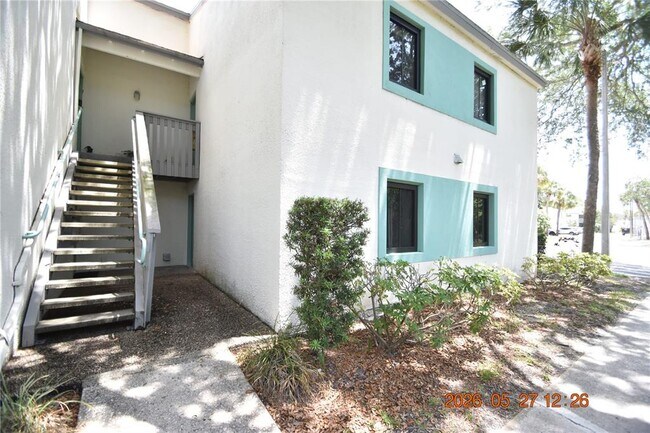 Building Photo - 877 114th Ave N