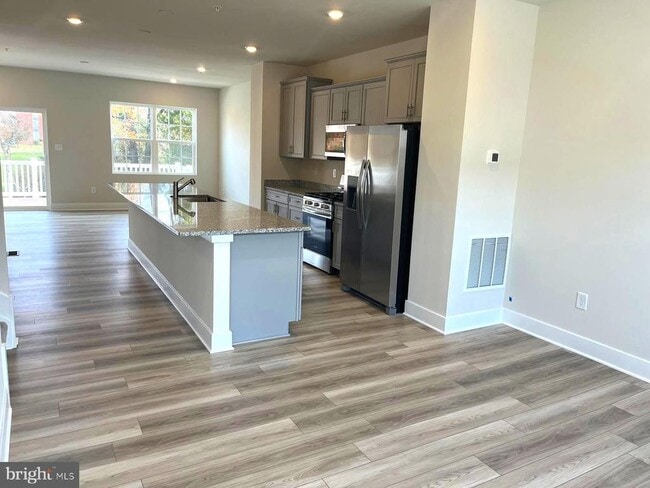 Building Photo - 1813 Ritter Dr