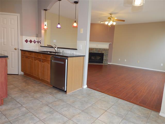 Building Photo - 2500 Coolwater Dr