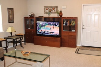 Building Photo - 325 W 700 N