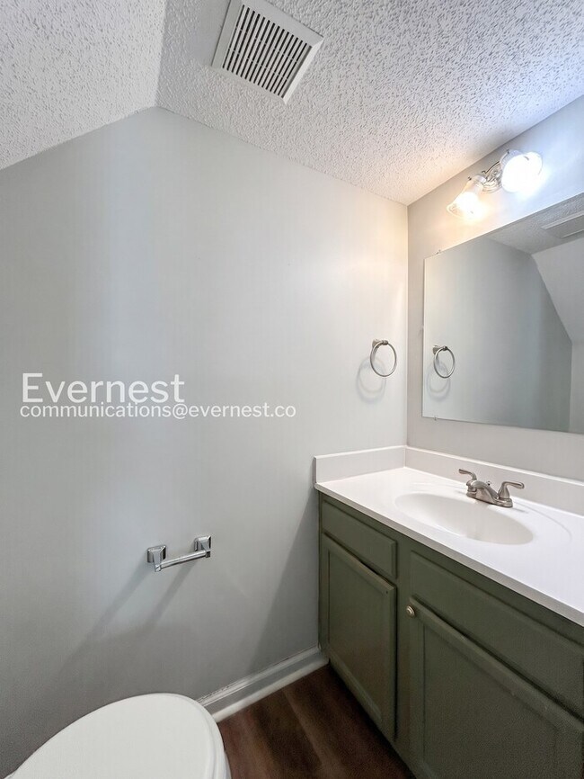 Building Photo - 9601 Marshbrooke Rd