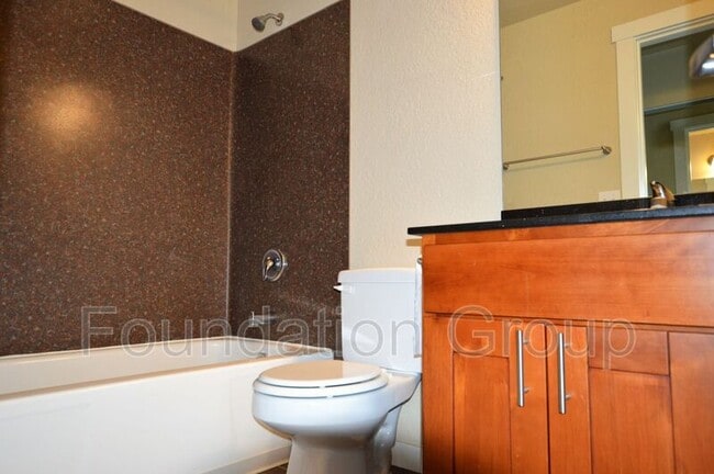 Building Photo - 2405 NW 65th St