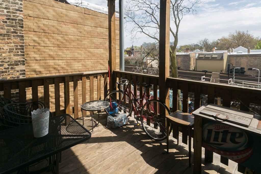 Building Photo - 2137 N Sheffield Ave