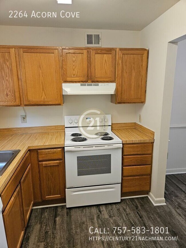 Building Photo - 2264 Acorn Cove