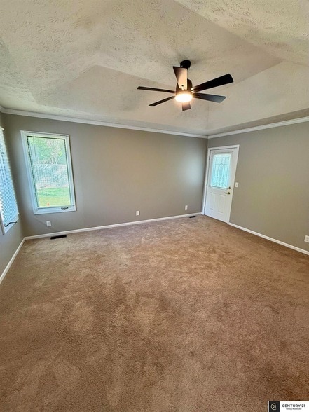 Building Photo - 2902 Blackhawk Dr