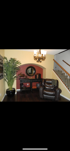 Building Photo - 1203 Ferry Cir