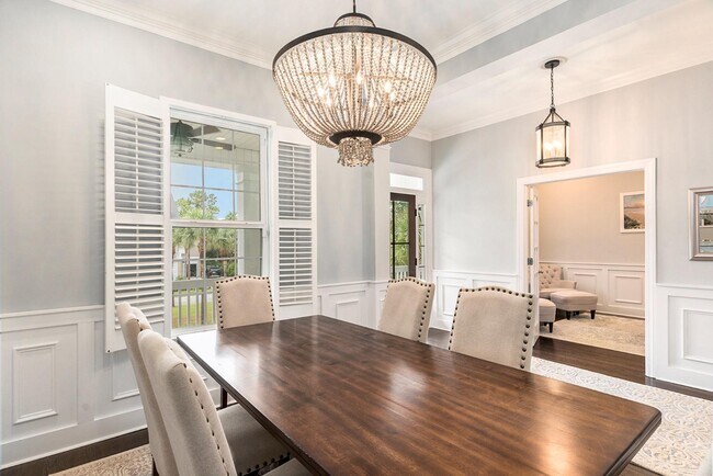 Building Photo - 200 N Ladd Ct