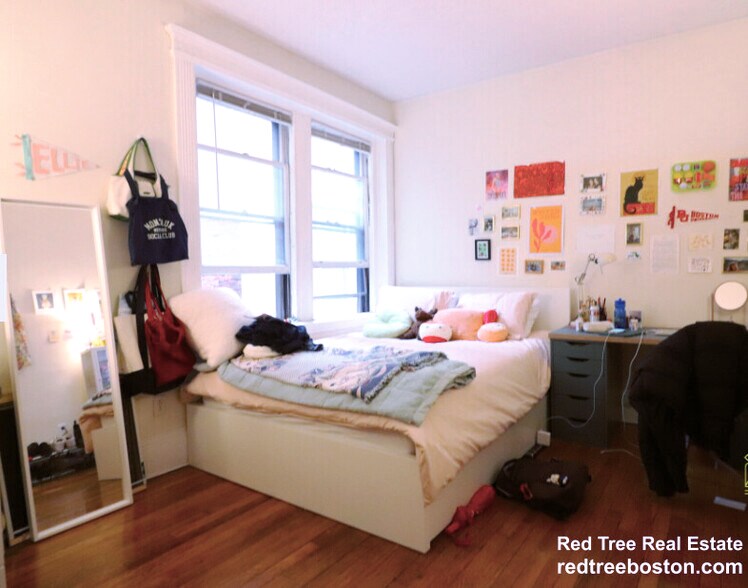 Building Photo - 465 Park Dr