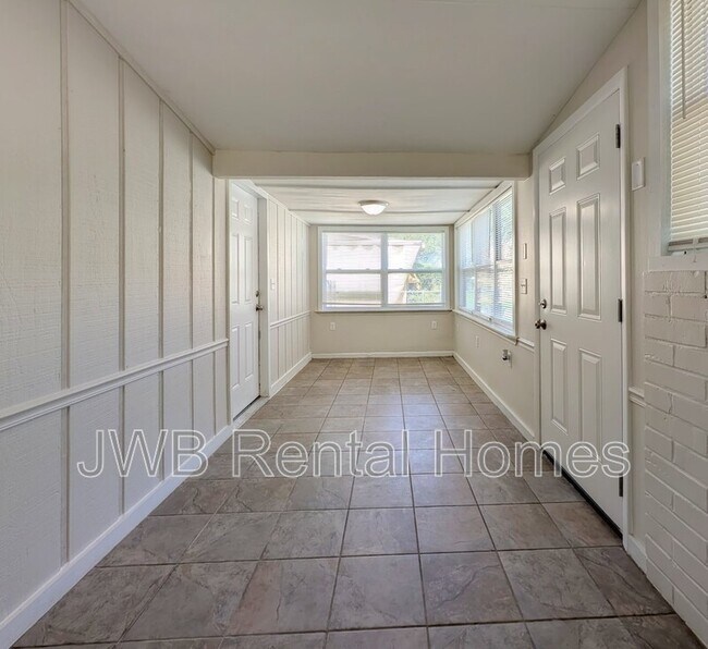 Building Photo - 6412 Cooper Ln