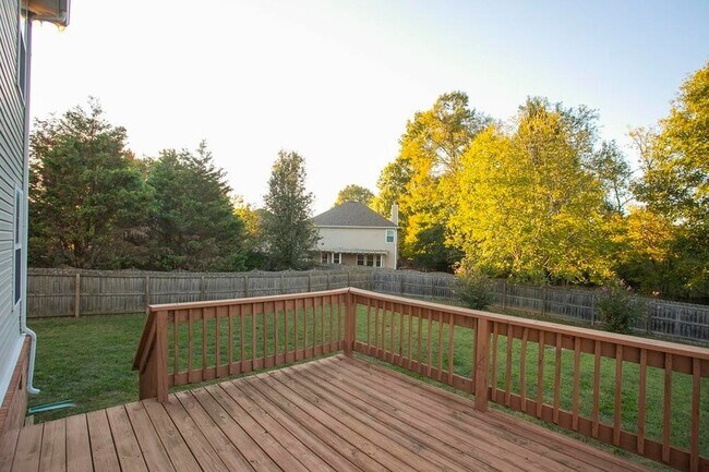 Building Photo - 1254 Lasalle Dr