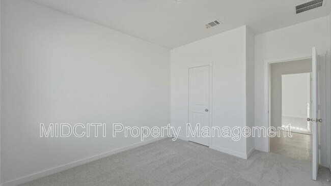 Building Photo - 1926 Wood Warbler