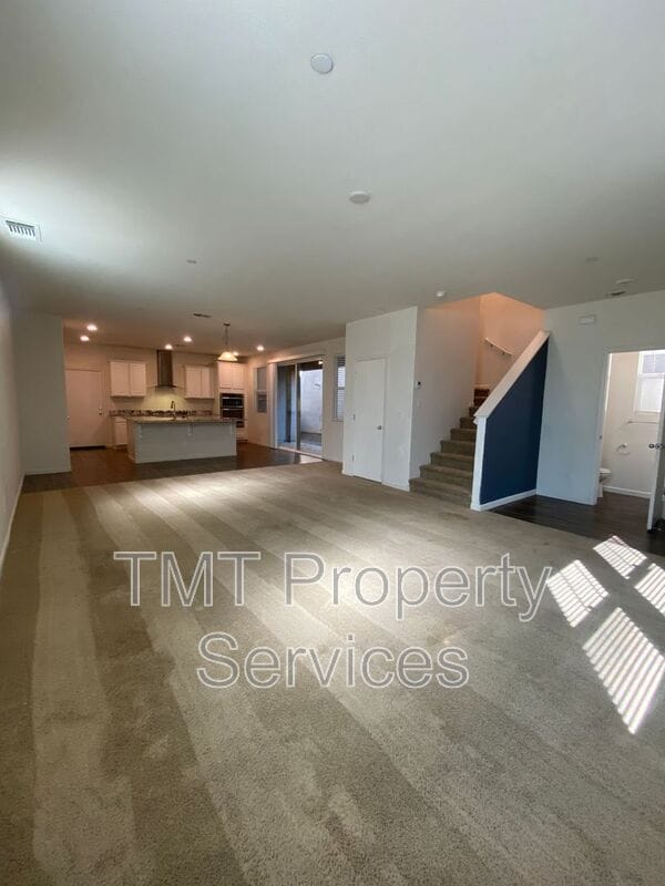 Building Photo - 5471 Westhampton Way