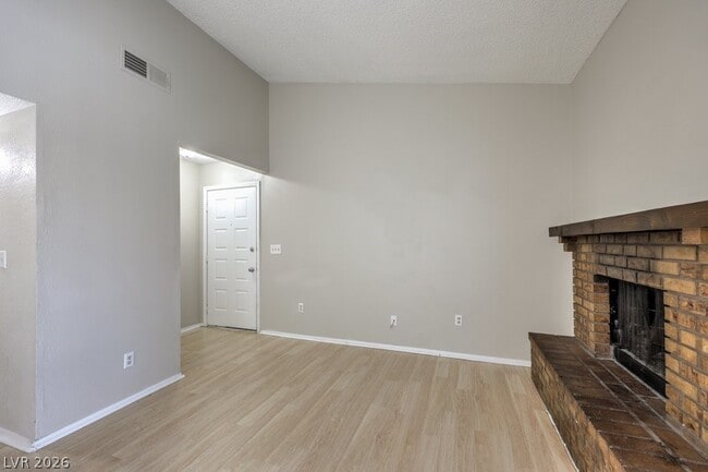 Building Photo - 2981 Country Manor Ln