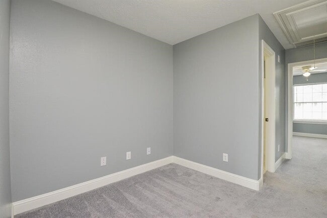 Building Photo - 8755 Thistlemoor Ln