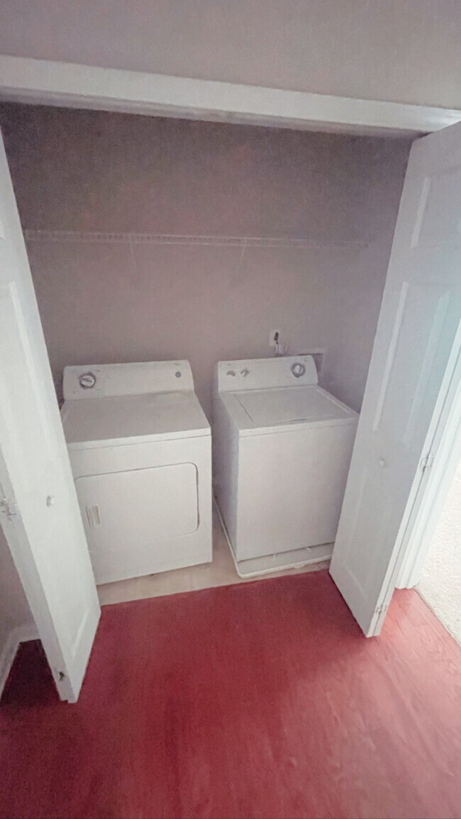 Washer & Dryer (3rd FL) - 6895 Slate Stone Way SE