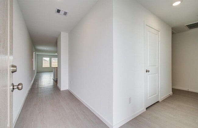 Building Photo - 18027 Valle Cupa Ln
