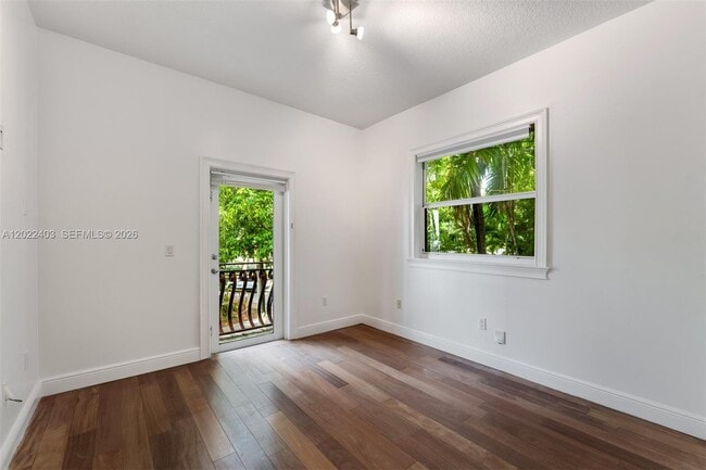 Building Photo - 3060 Lime Ct
