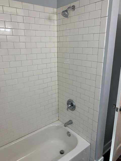 Building Photo - 7506 S Vernon Ave