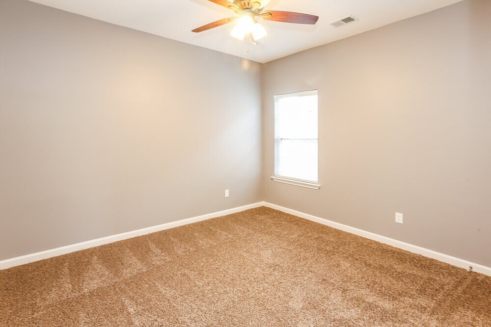 Building Photo - 9918 White Poplar Dr