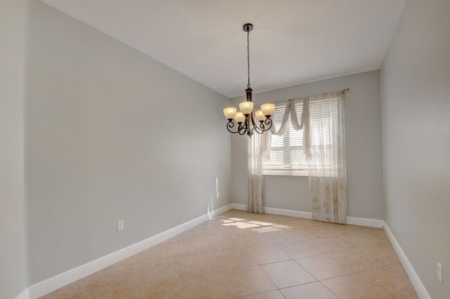Building Photo - 9864 Woolworth Ct