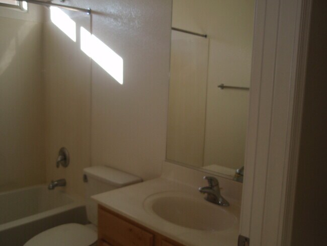 Building Photo - Beautiful Canyon Trails Home