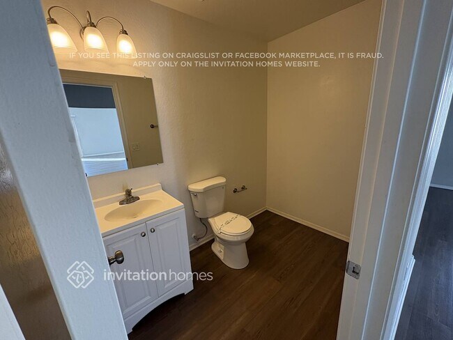 Building Photo - 12813 W Mauna Loa Ln