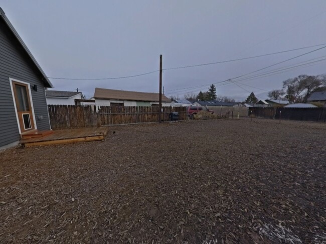 Building Photo - Lovely Remodeled 2 Bedroom Home in the hea...