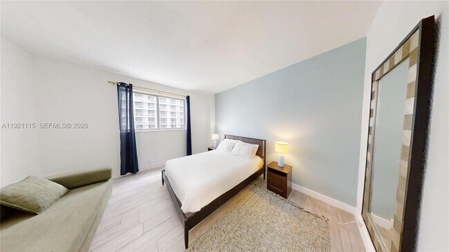 Building Photo - 4001 S Ocean Dr
