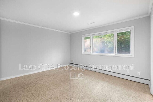 Building Photo - 203 N Bruce Dr