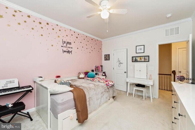 Building Photo - 24525 Glenville Grv Ter