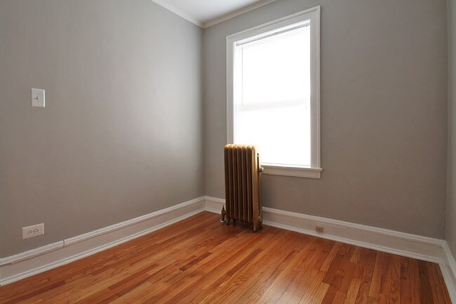 Building Photo - 301-313 N. Austin Blvd.