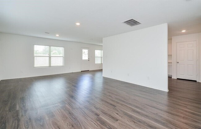 Building Photo - 5434 Logan Dale Dr