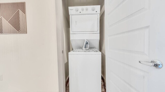 Building Photo - 18210 Park Row Blvd