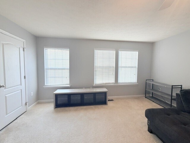 Building Photo - 305 Turquoise Ln