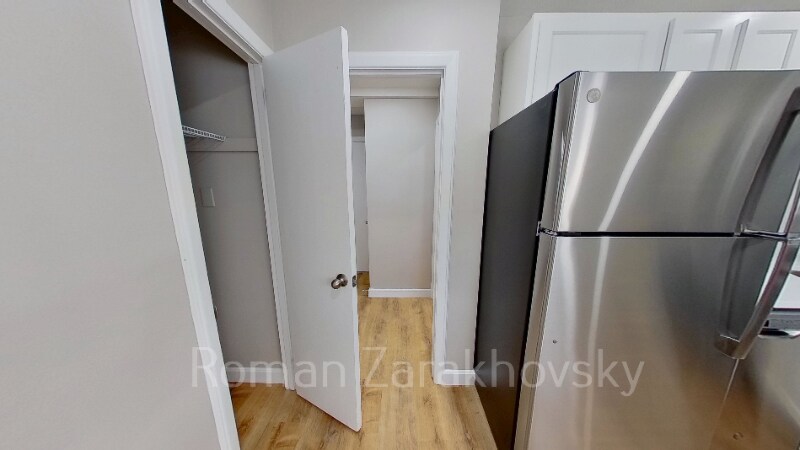 Building Photo - 39 Shepard St