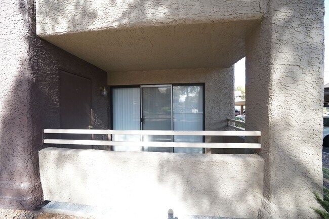 Building Photo - 5022 S Rainbow Blvd