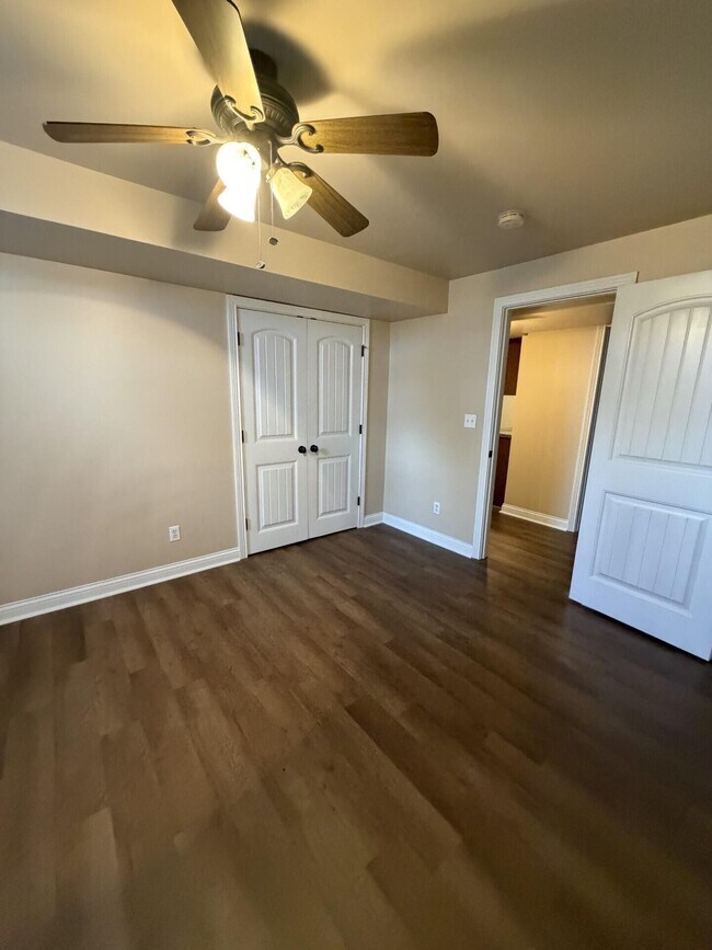 Building Photo - 110 Pineur Rd