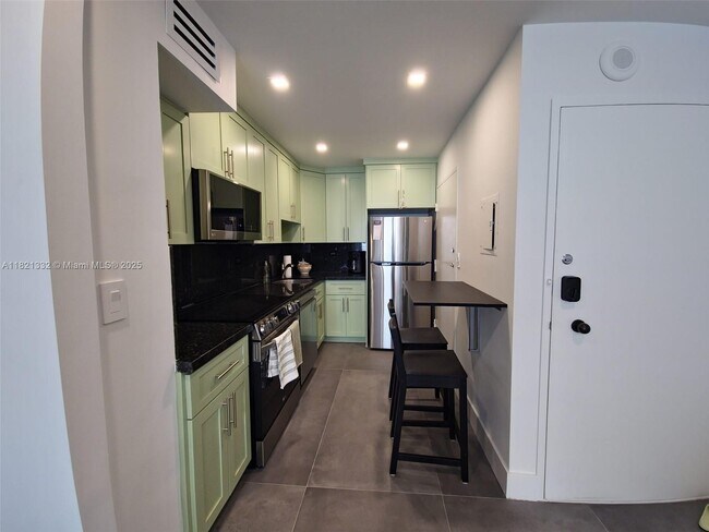Building Photo - 5555 Collins Ave