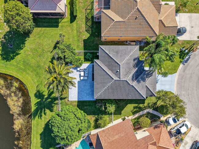 Building Photo - 3943 Westchester Way