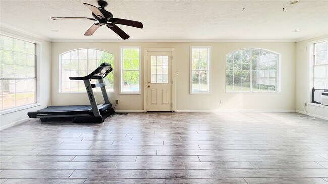 Building Photo - 1114 Knoll Crest Ct